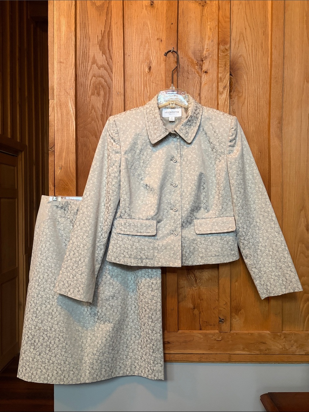 Liz Claiborne Jacquard Single Breasted Jacket & Skirt Suit, Size 10 Sage Green
